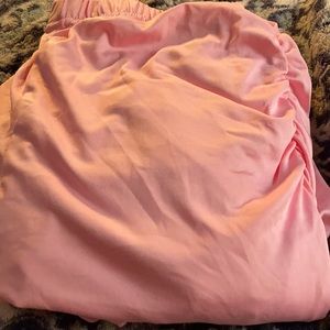 Pink tank top and leggings it’s two outfits